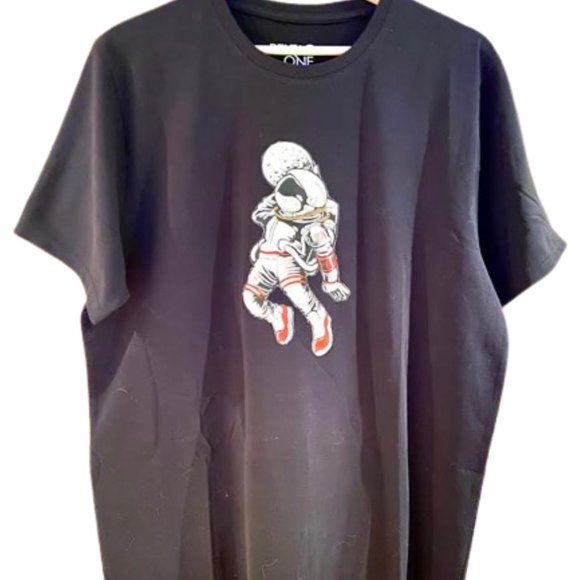 Astronaut Mens Tee from Casa de Loca. $9.99 Shipping discount - Picture 1 of 6